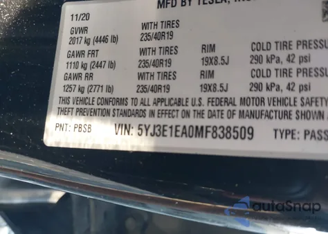 2021 Tesla Model 3 Standard Range Plus Rear-Wheel Drive z USA, uszkodzony, nr VIN 5YJ3E1EA0MF838509